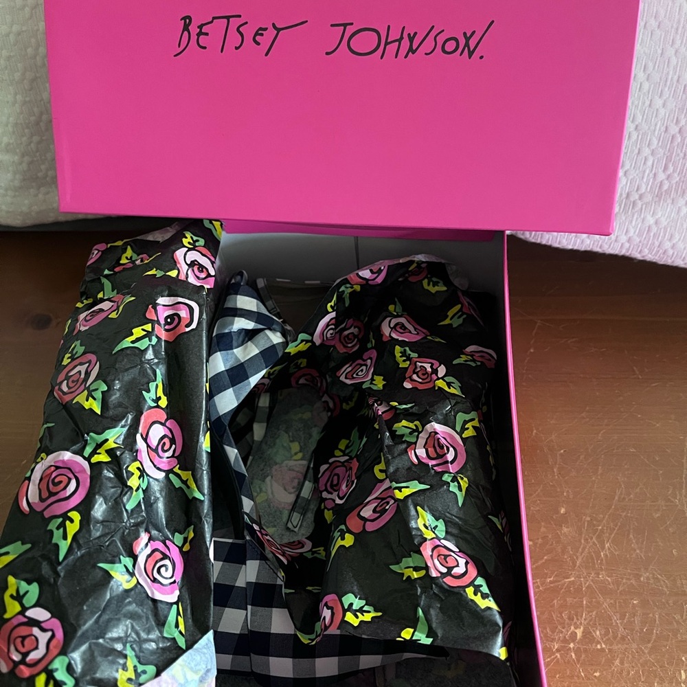 Betsey Johnson Women's Black and White Checkered Heels - Picture 5 of 5